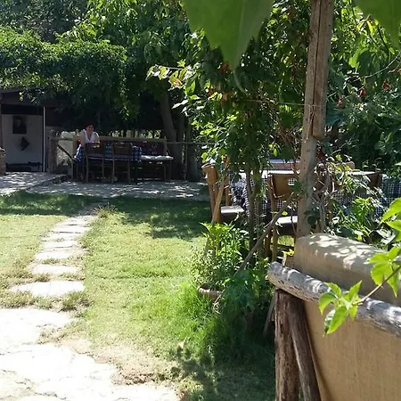 Privatunterkunft Oz Garden